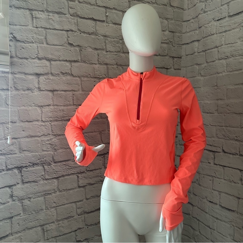 Lululemon women’s long sleeve top - Picture 3 of 13
